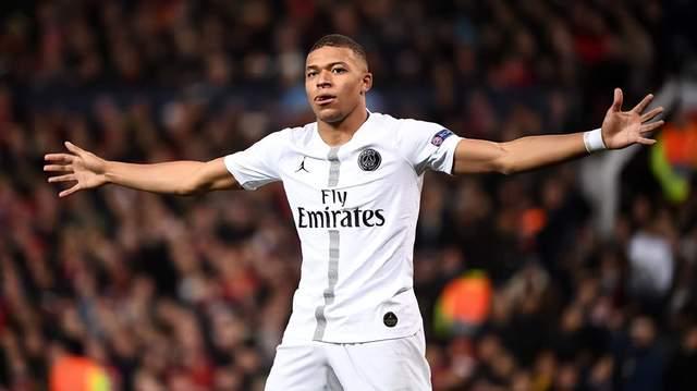 40岁依旧能飞，C罗对阵赛哈特海湾上演高难度倒钩破门（40岁C罗仍能起飞，战赛哈特海湾上演高难倒钩破门）