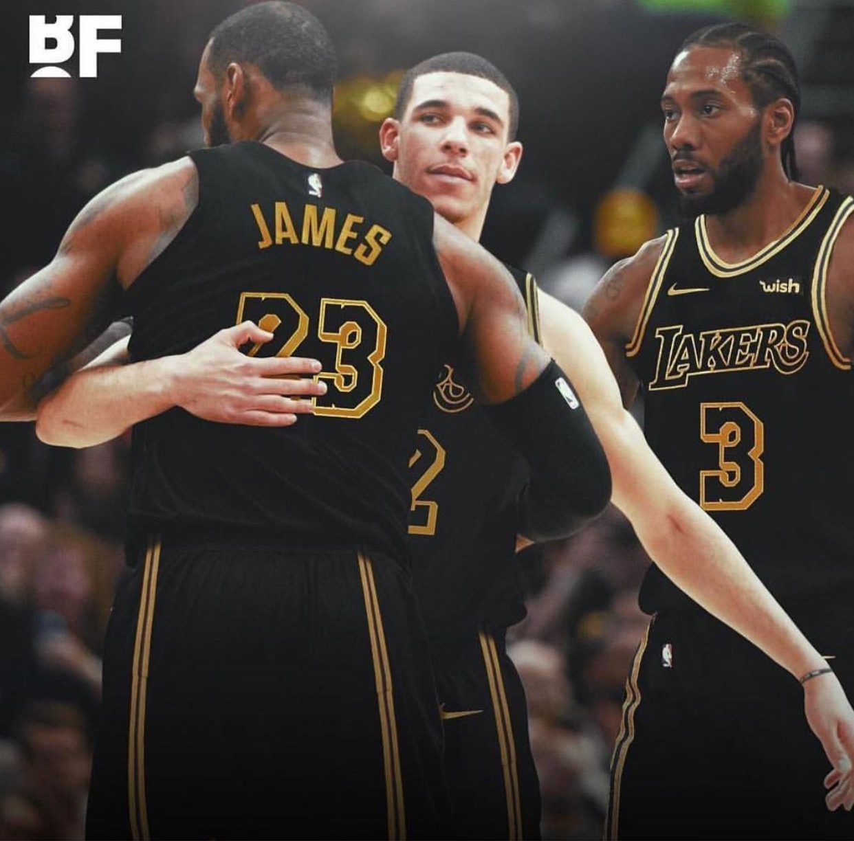 米兰官方欢迎里贝里造访米兰内洛，并发布其与迈尼昂合影（米兰官方晒照：里贝里到访米兰内洛，与迈尼昂合影）