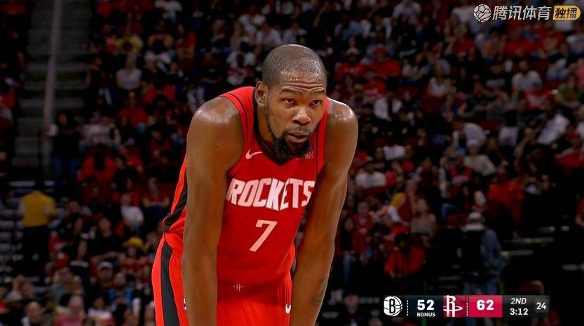 C罗英超103球领跑葡萄牙球员榜，B费66球居次（英超葡萄牙射手榜：C罗103球居首，B费66球位列第二）