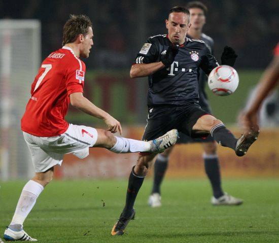 球员赛后道歉，细节感动球迷（赛后球员致歉，暖心细节打动球迷）