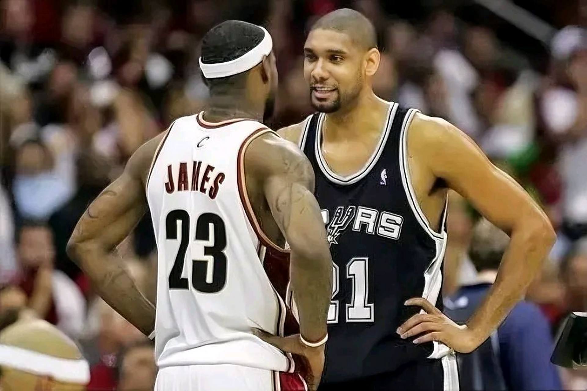 阿森西奥：更衣室百分百支持阿隆索，对方进球前吕迪格被推倒（阿森西奥：更衣室一致支持阿隆索，对手破门前吕迪格曾被推倒）