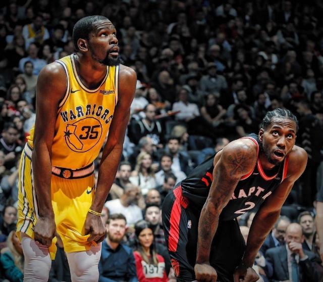 半场：海登海姆1-0法兰克福，阿尔杨-伊布助攻齐夫齐瓦泽破门（半场战报：海登海姆暂1-0领先法兰克福，阿尔杨-伊布助攻齐夫齐瓦泽建功）