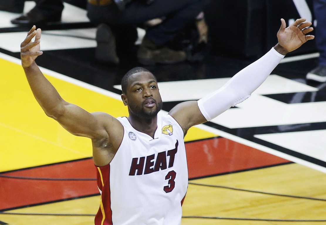 荷兰客场1-1波兰，德佩、卡明斯基破门，莱万送助攻（荷兰客场1-1战平波兰：德佩、卡明斯基进球，莱万送出助攻）