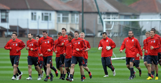 麦迪逊被担架抬出球场，弗兰克：看起来是重伤，这很残酷（麦迪逊担架离场，弗兰克：恐为重伤，太残酷）