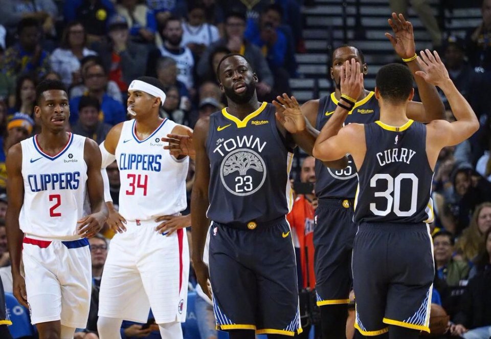 布斯克茨和阿尔巴将在赛季结束退役，穆勒：我向他们脱帽致敬（布斯克茨、阿尔巴赛季末挂靴，穆勒致意：向二人脱帽致敬）